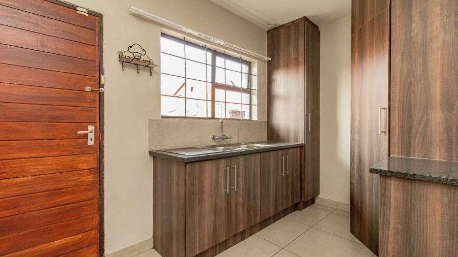 To Let 3 Bedroom Property for Rent in Cashan North West